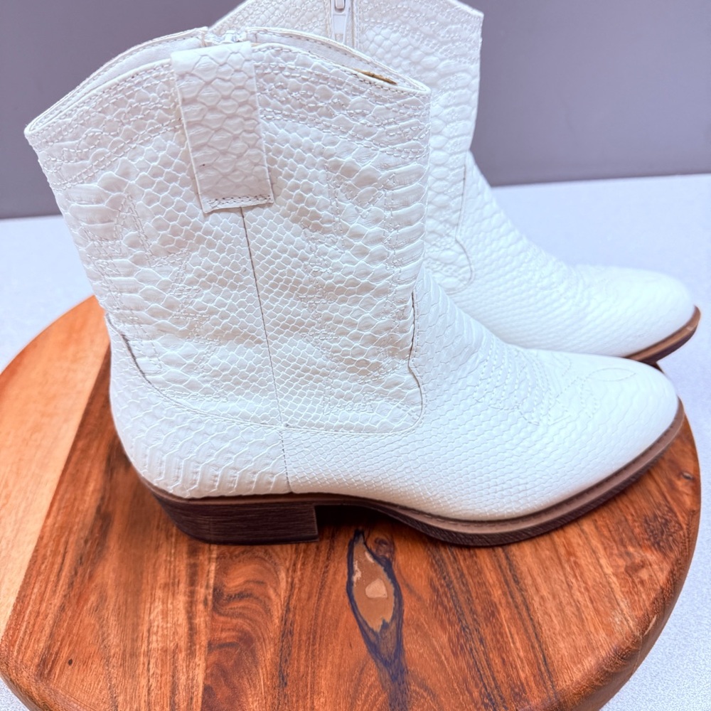 White Snakeskin Western Cowboy Boots Ankle Booties Pointed Toe Size‎ 8M